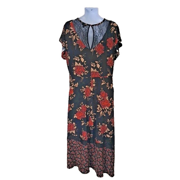 Torrid Maxi Dress 4 Black Red Roses Lace Inserts Flutter Sleeve Asymmetrical Hem - Picture 13 of 13
